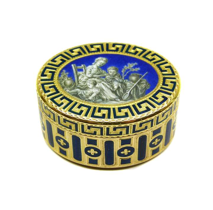 Louis XV enamelled gold oval snuff box